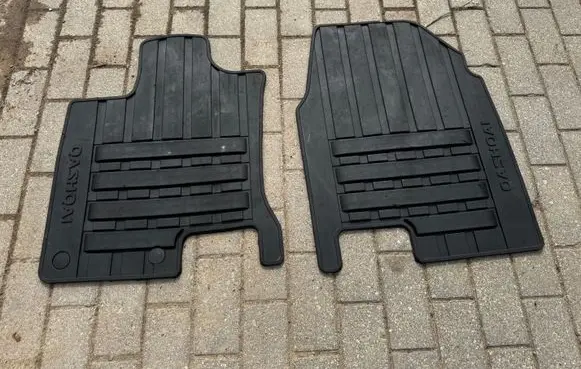 Nissan Qashqai Front floor mat KE748JD189