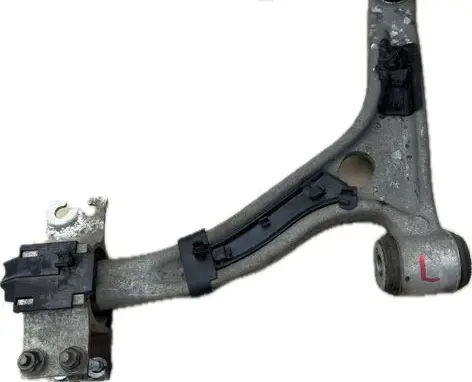 Mercedes-Benz A W176 Front control arm 2463330300