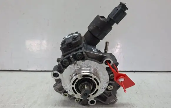 Peugeot 3008 I Fuel injection high pressure pump S27610028 9683624080