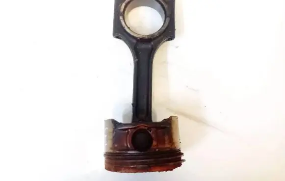 Volvo V70 Piston with connecting rod