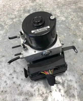BMW 1 E81 E87 ABS Pump 6778163