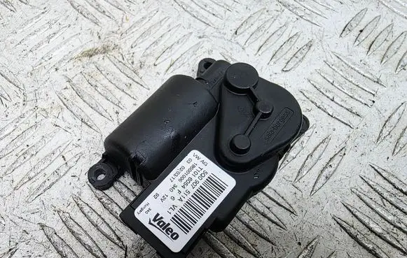 Volkswagen Atlas Air flap motor/actuator 5Q0907511A