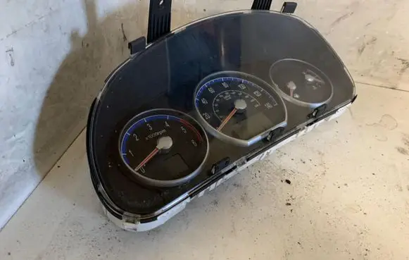 Hyundai Santa Fe Speedometer (instrument cluster) 940012B380