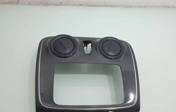 Dacia Sandero II Dash center air vent grill 682603655R