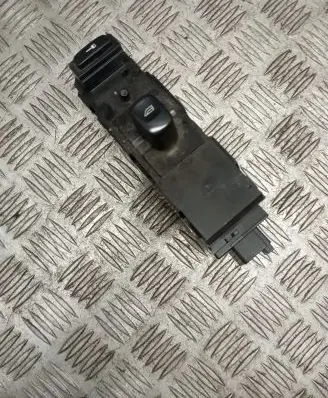 Volvo S60 Electric window control switch 30658147