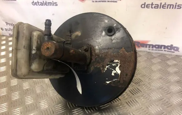 Iveco Daily 30.8 - 9 Brake booster 99487840