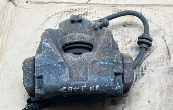 Renault Captur Front brake caliper