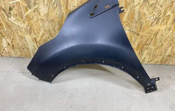 Renault Captur Fender 631012736R