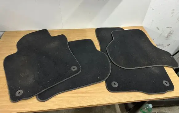 Volkswagen Golf VI Car floor mat set 1K1863011R
