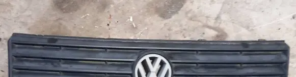 Volkswagen Polo II 86C 2F Dash center air vent grill