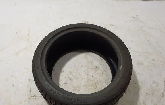 Mercedes-Benz GLA H247 R18 winter tire 25540R19