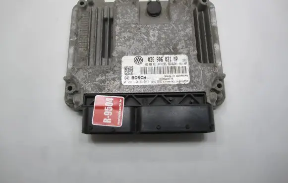 Volkswagen Touran I Engine control unit/module 03G906021MP 03G906021AN 1039S23138