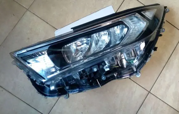 Toyota RAV 4 (XA50) Headlight/headlamp NE67578