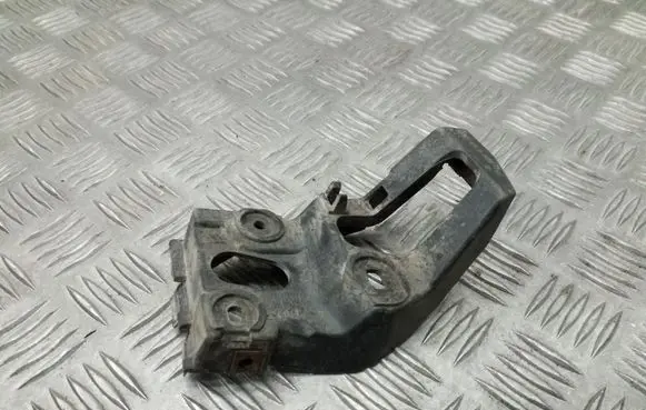 Fender mounting bracket