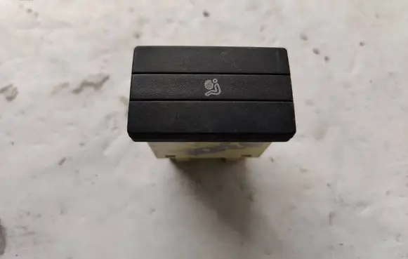 Volkswagen Transporter - Caravelle T4 Passenger airbag on/off switch 3A0919235