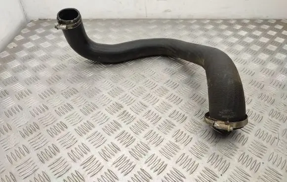 Ford Kuga II Intercooler hose/pipe FV416F072AL