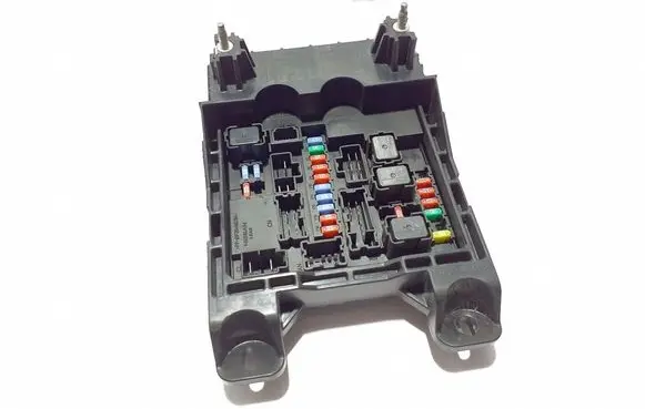 Nissan Cab Star Fuse module 284B6MB40B