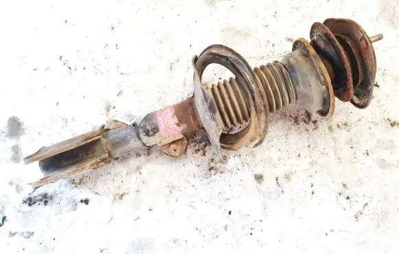 Toyota Avensis T250 Front shock absorber/damper 334816