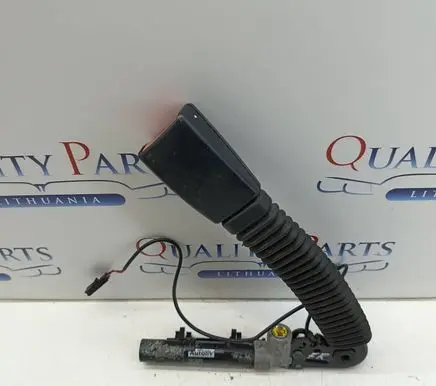 BMW 5 E60 E61 Front seatbelt buckle 561272102L