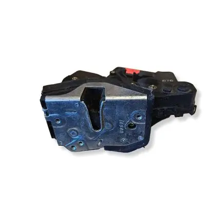BMW 3 E46 Front door lock 8206408