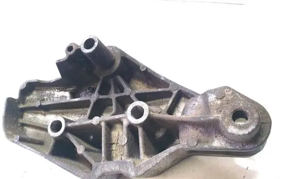 Renault Trafic II (X83) Engine mounting bracket 8200003828