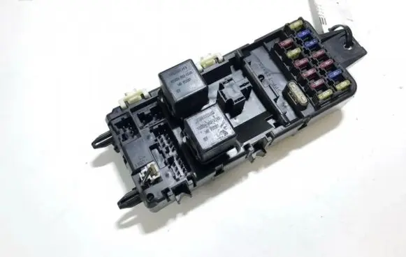 Volvo S40, V40 Fuse box set mb953383