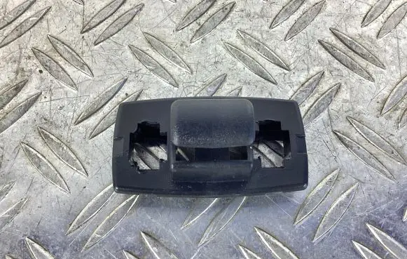 Sun visor clip/hook/bracket