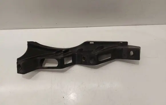 Volkswagen Golf V Front bumper mounting bracket 3C0807889
