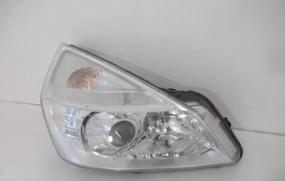 Renault Espace IV Headlight/headlamp 8200394717