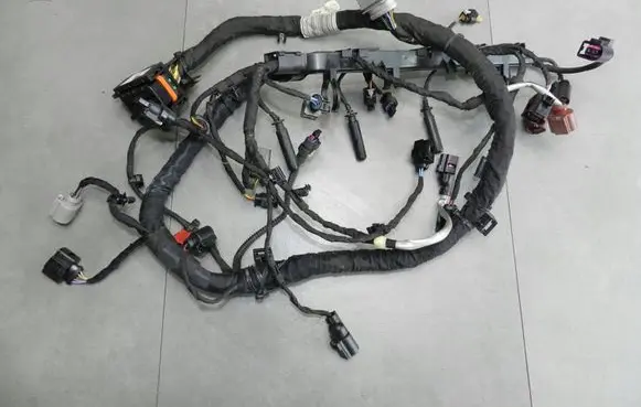 Volkswagen PASSAT B8 Engine installation wiring loom 04L972627DT