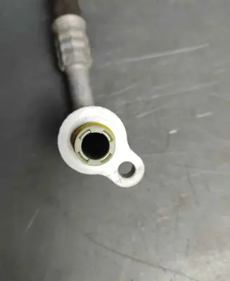Volvo C40 Air conditioning (A/C) pipe/hose 32226959