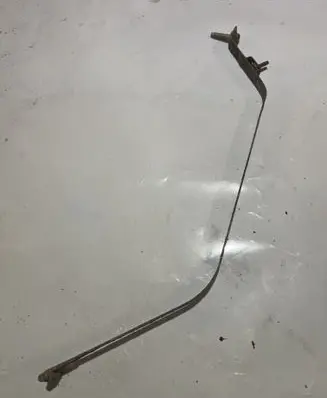 Fuel tank mounting bracket