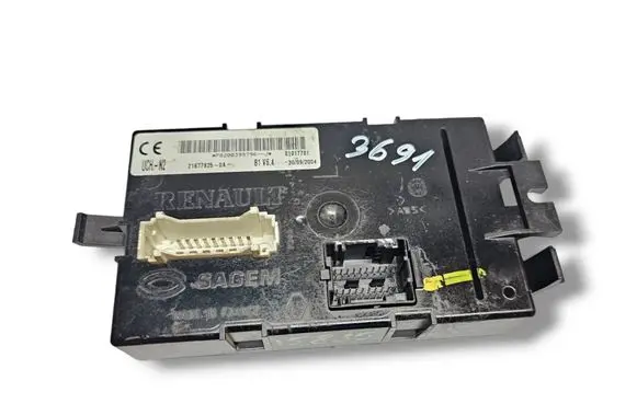Renault Trafic II (X83) Comfort/convenience module P8200399796J 216778250A P8200399796