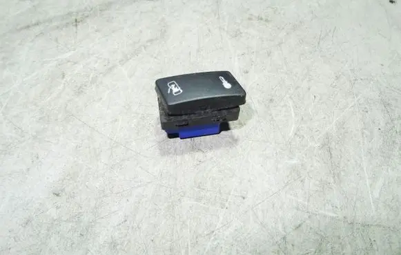 Volkswagen Caddy Central locking switch button 1T0962125A