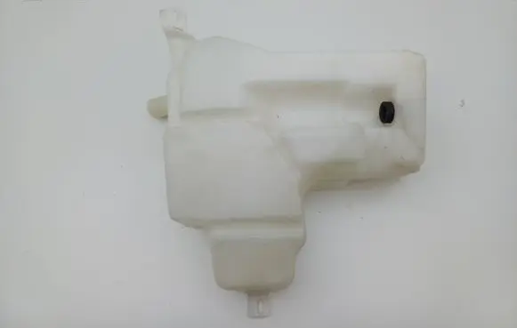 Opel Vectra B Windshield washer fluid reservoir/tank 90504126YF