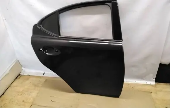 Lexus IS 220D-250-350 Rear door