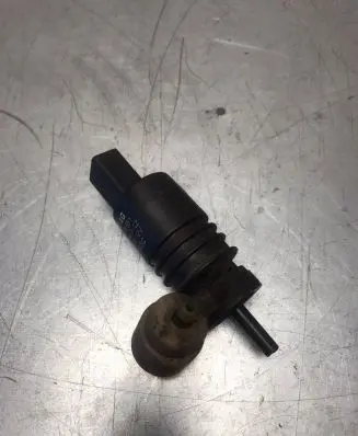 Volkswagen PASSAT B6 Windscreen/windshield washer pump 955651