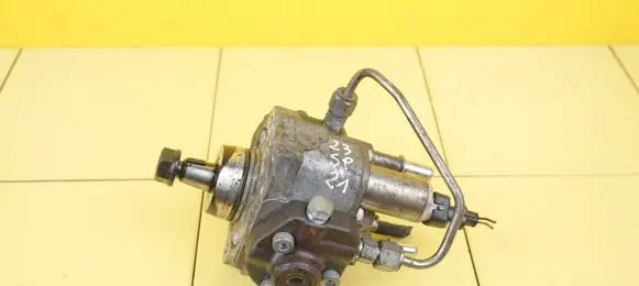 Opel Astra J Fuel injection high pressure pump 55490709 B16DTH
