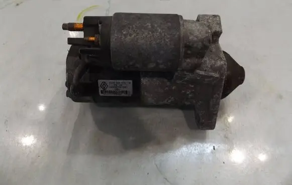 Nissan NV200 Starter motor 8200584675B