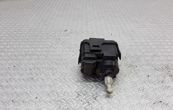 Skoda Octavia Mk1 (1U) Headlight level adjustment motor 1U0941295