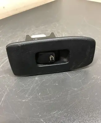 Mitsubishi Pajero Electric window control switch MR444892