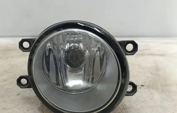 Toyota Avensis T270 Front fog light 812100D042 89210656