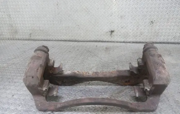 KIA Cerato Front Brake Caliper Pad/Carrier 