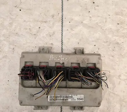 Chrysler Pacifica Comfort/convenience module P05082055ad