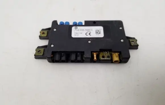 Volkswagen Touareg I Aerial antenna amplifier 7L6035530C