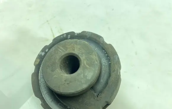 Audi Q5 SQ5 Rear coil spring rubber mount 8K0512149