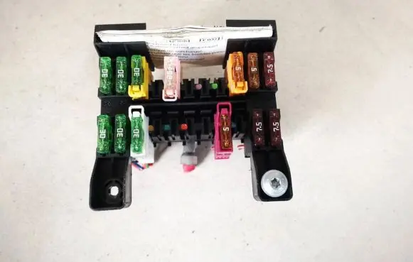 Mercedes-Benz E W211 Fuse box set 2115450301 1394331-1