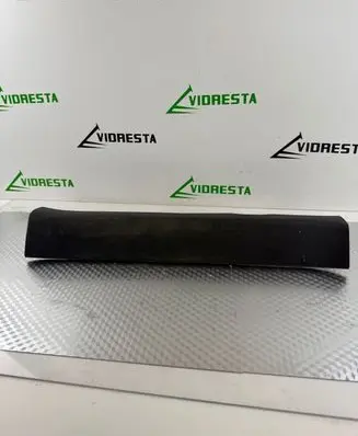 Sill/side skirt trim