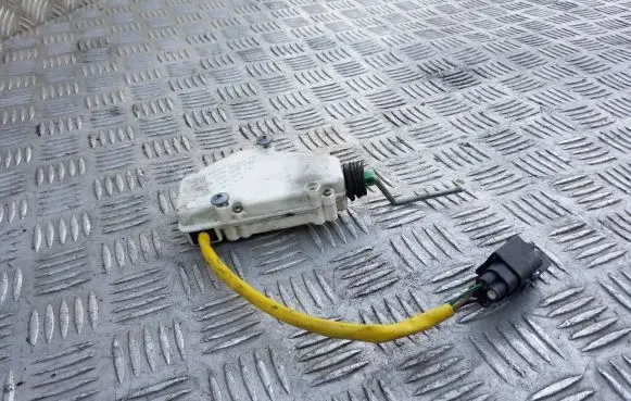 Ford Galaxy Fuel tank cap lock motor 7M0959775C 95VW9B241AB