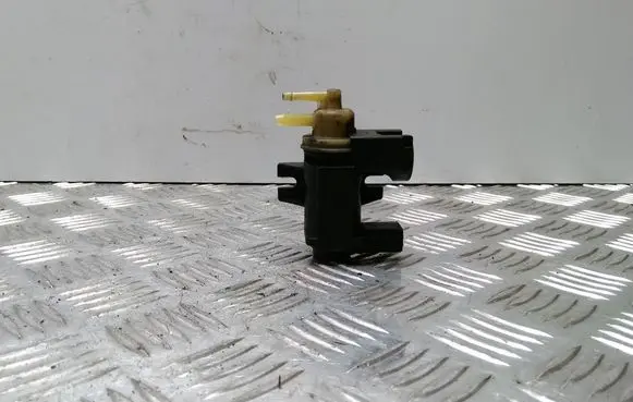 Audi A4 S4 B8 8K Vacuum valve 8K0906627